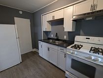 5th image of 347 N Roosevelt Ave