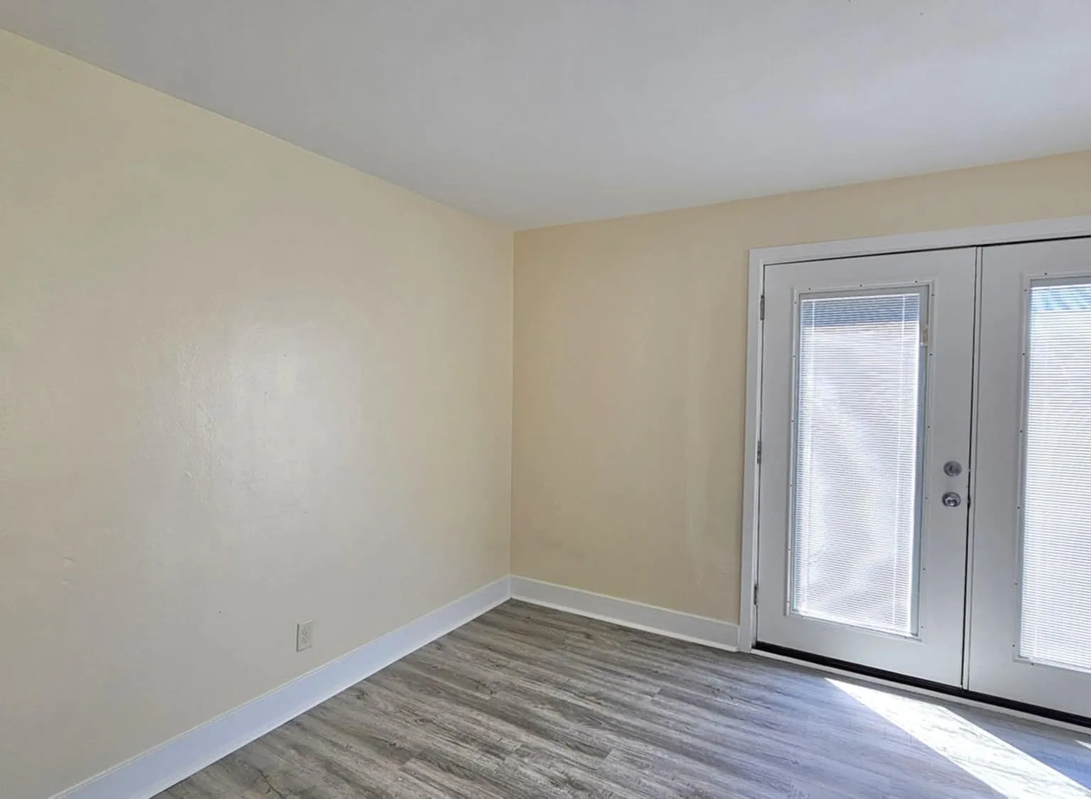 2 bed, 936 sqft, $1,400 — Photo 3