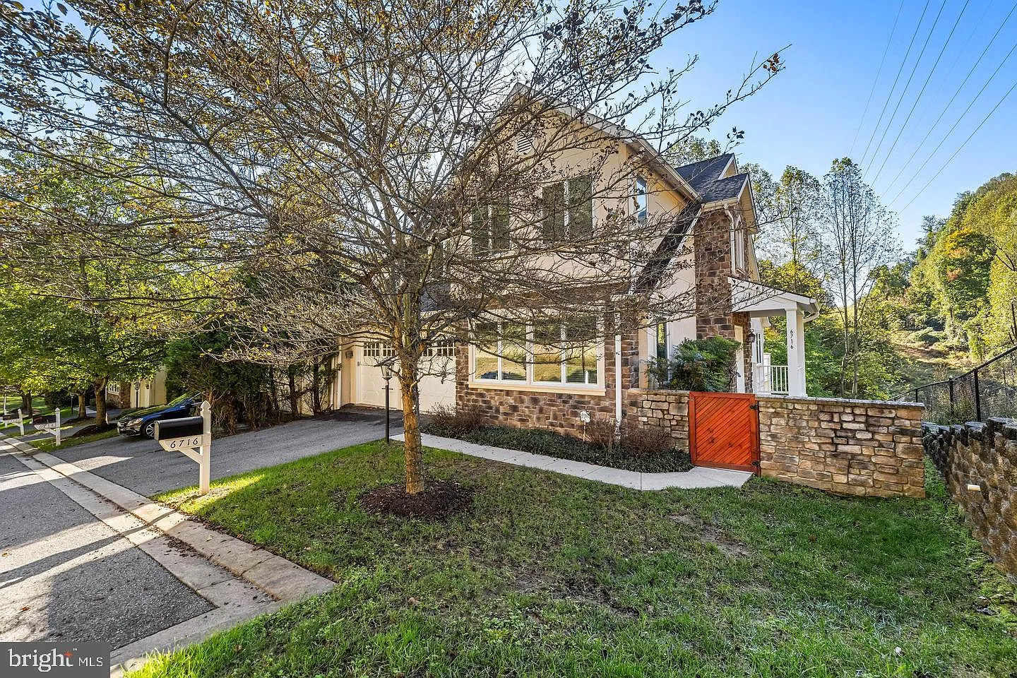 5 bed, 4.5 bath, 5126 sqft, $5,000 — Photo 3