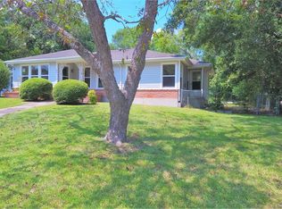1422 15th St, Huntsville, TX 77340