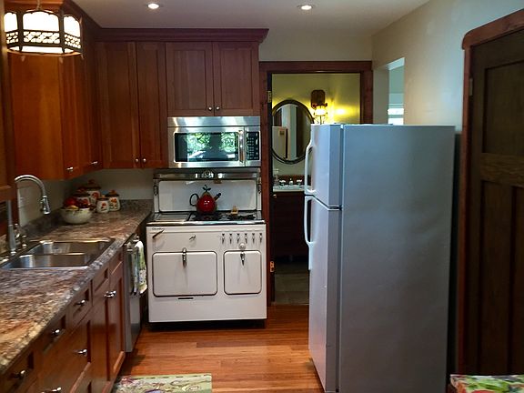 5th image of 4895 Onsikamme St