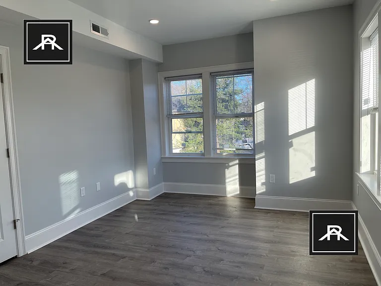 122 Kenrick St #5 — Photo 2