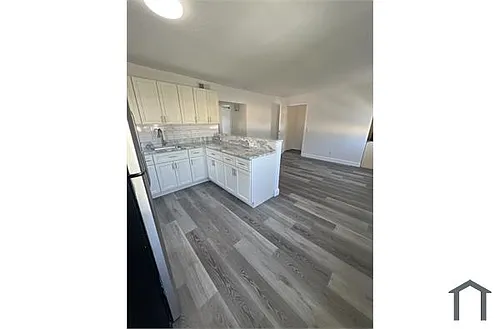 1010 Adams St Photo 1