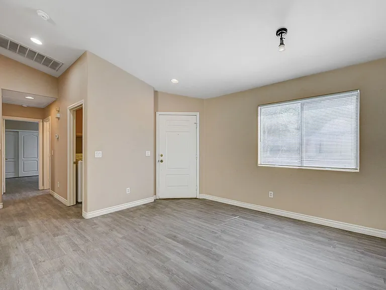 527 Braided River Ave — Photo 8