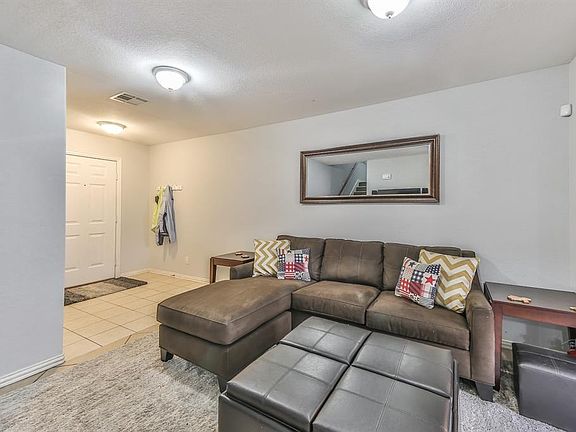 5th image of 3408 Township Grove Ln