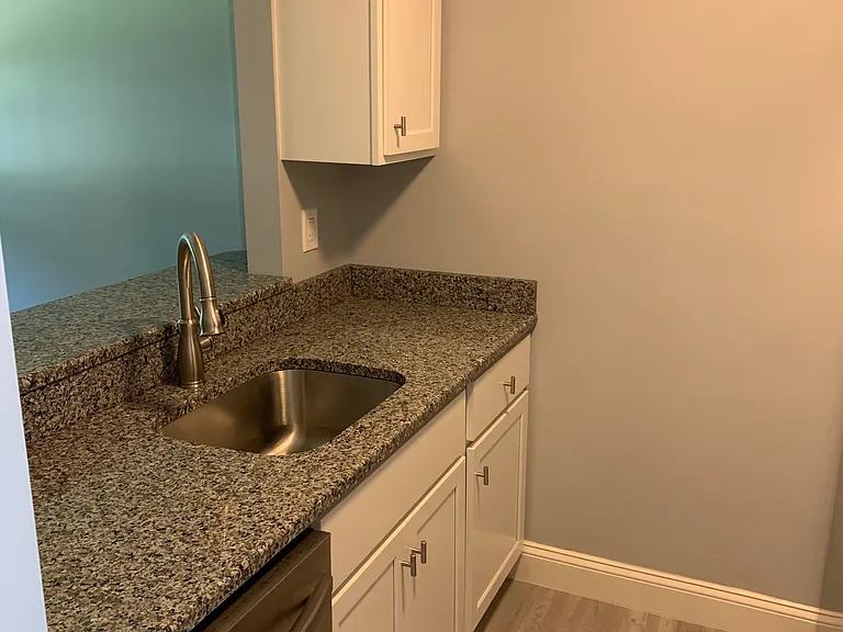 213 Park Ave — Photo 9