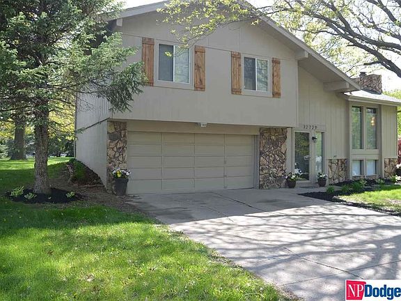 3rd image of 12729 Yates St