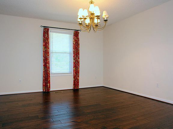 5th image of 1181 Holiday Dr