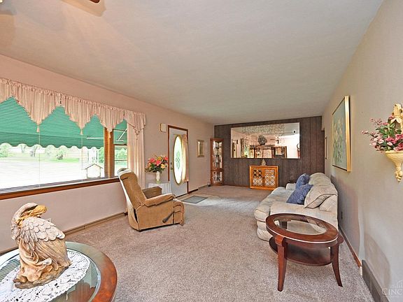 5th image of 7021 Hieb Ln
