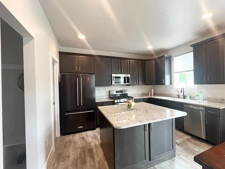 11391 S Mapleside Ln — Photo 8
