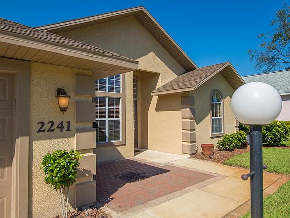 2241CommodoresClub_010