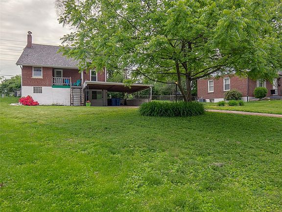 3rd image of 240 Saint Cornelius Ln