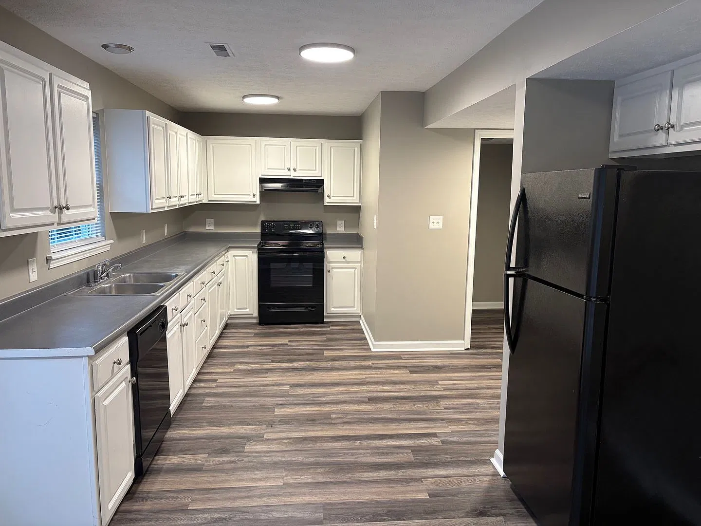 804 Barry Ct. — Photo 1