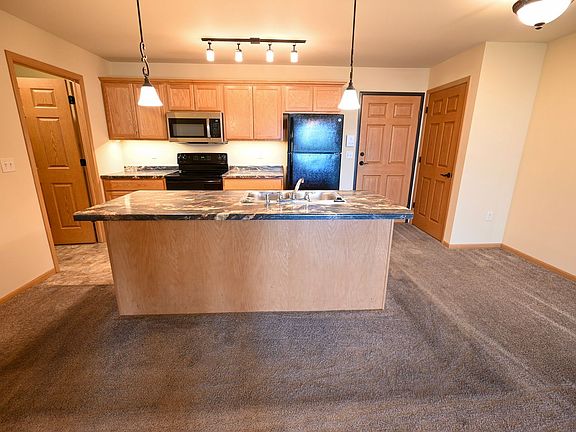 4th image of 1028 Berry Ave #104