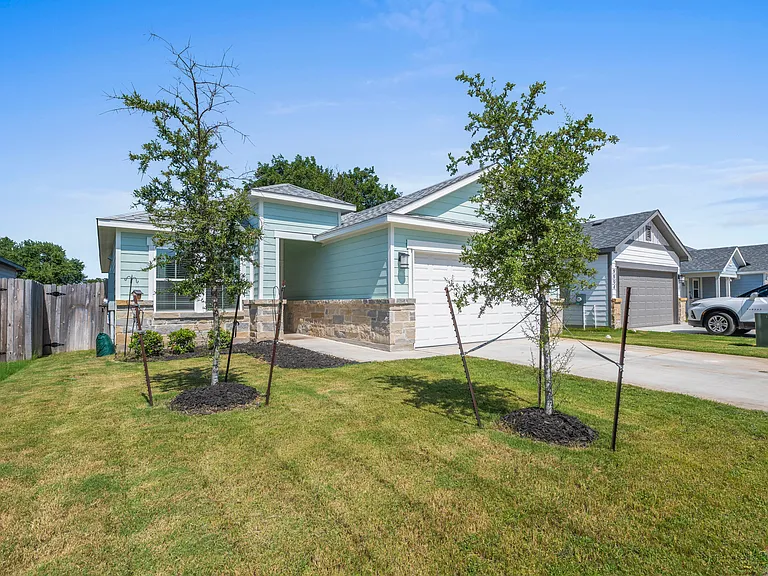 9802 Tarabon Dr — Photo 2