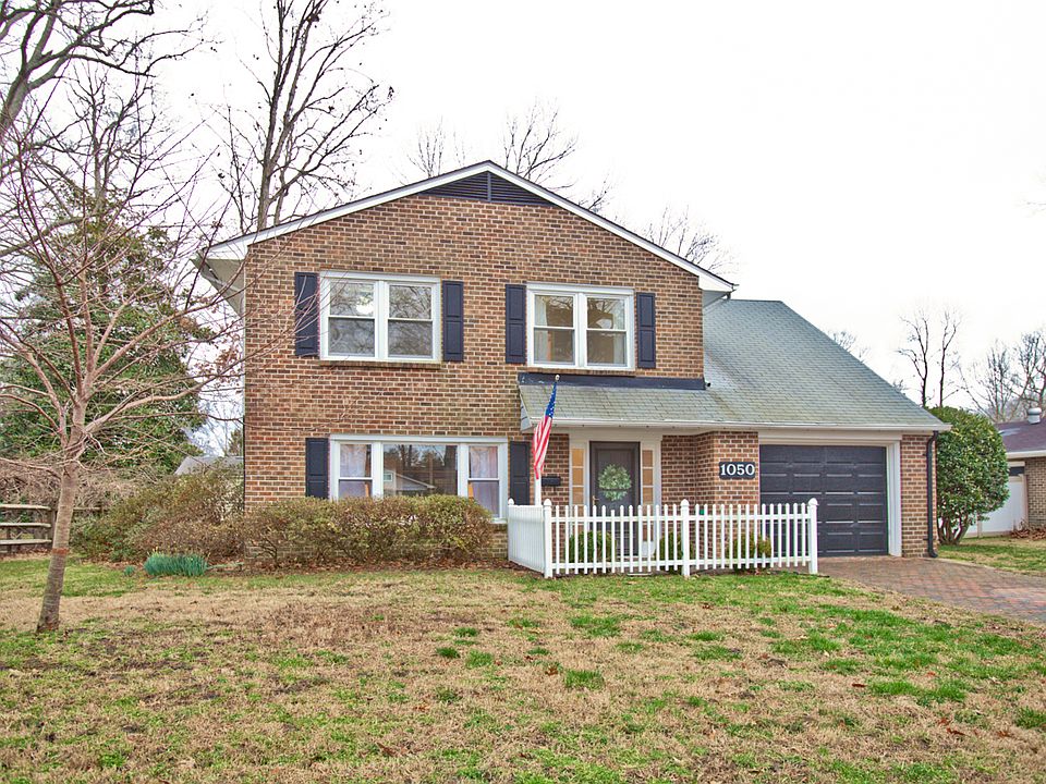 1st image of 1050 Clipper Dr