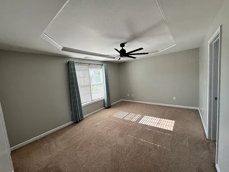 207 Bennington Dr — Photo 47