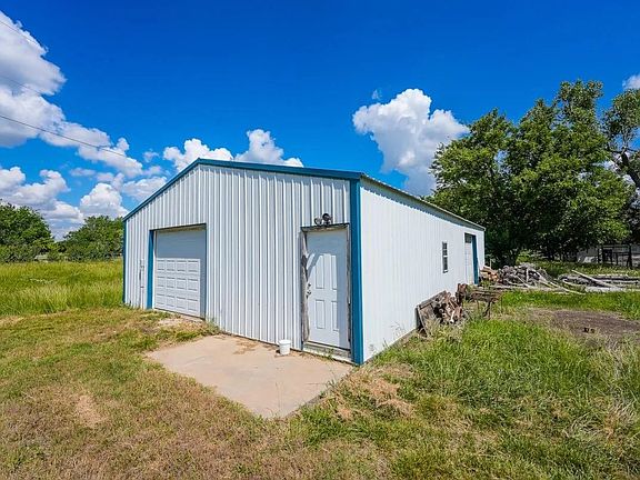 5th image of 18156 SW Tawakoni Rd