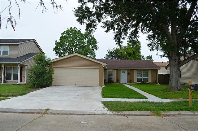1st image of 3864 Chriswood Ln