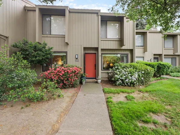 2304 American River Dr, Sacramento, CA 95825