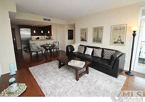 3rd image of 325 7th Ave Unit 902