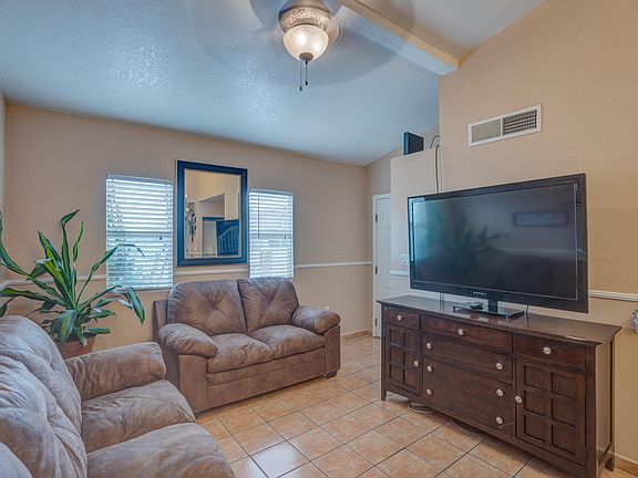 4th image of 11015 Aqua Ct