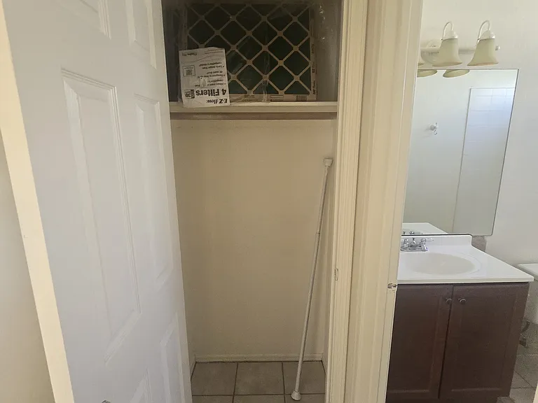 4049 W Camino Del Rio — Photo 13