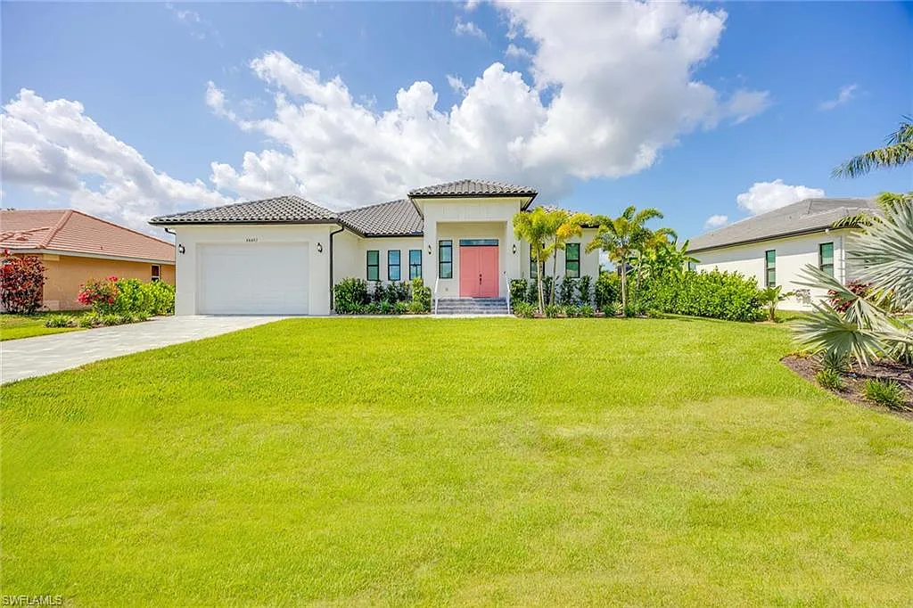 3 bed, 2.0 bath, 1763 sqft, $8,000 — Photo 2