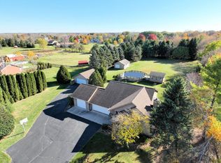 25419 Deer Ridge Trl, Waterford, WI 53185