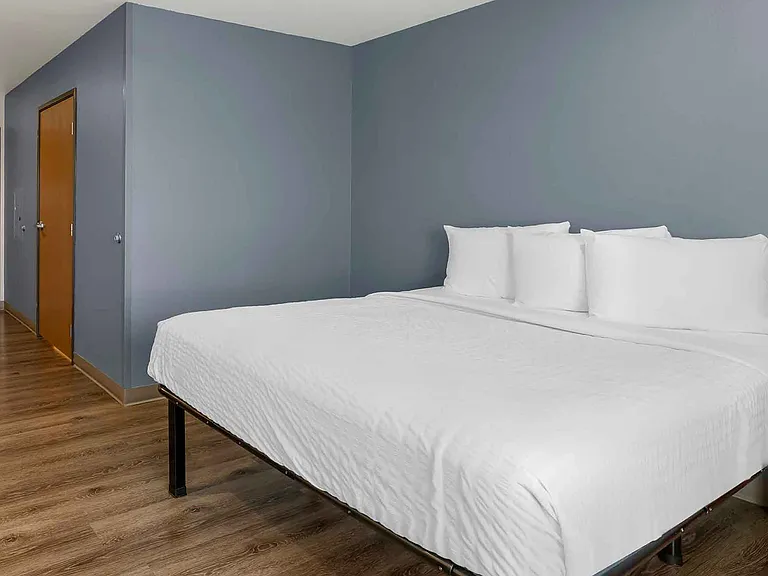 Studio Suite - 1 Full Bed