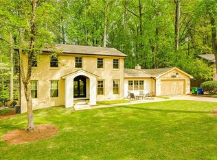 2433 Helmsdale Dr NE, Atlanta, GA 30345