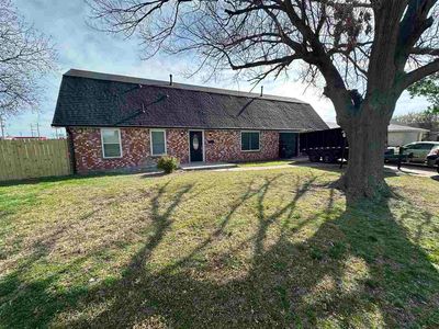 6702 NW Eisenhower Dr, Lawton, OK, 73505