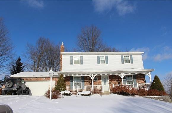 1st image of 8 Oak View Dr