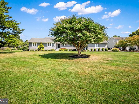 2nd image of 212 Prospect Bay Dr W