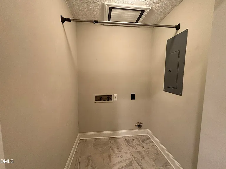 501 Merrie Rd — Photo 42
