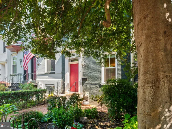 328 A St NE, Washington, DC 20002