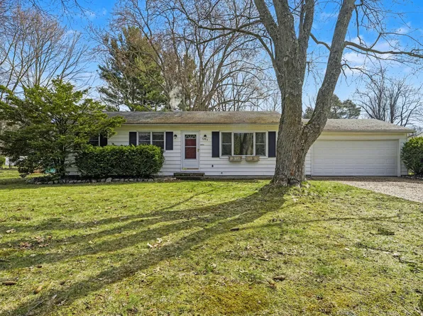 7033 S 12th St, Portage, MI 49024