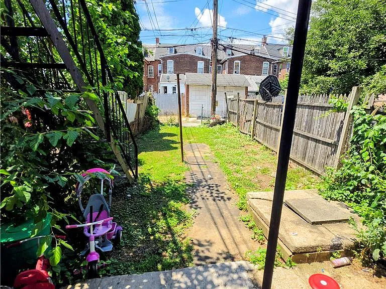 524 N 5th St #1 — Photo 9