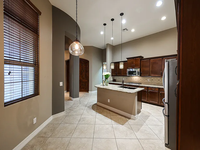 14214 W Harvard St — Photo 11