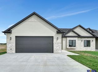 7914 S 42nd St, Lincoln, NE 68516