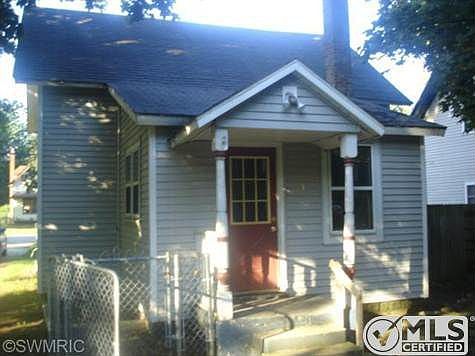 2nd image of 343 E Allegan St