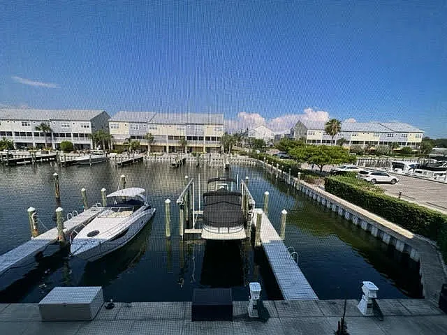 6072 Moorings Dr S — Photo 4