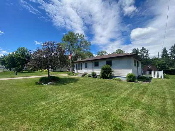 403 Caroll St, Osceola, WI 54020