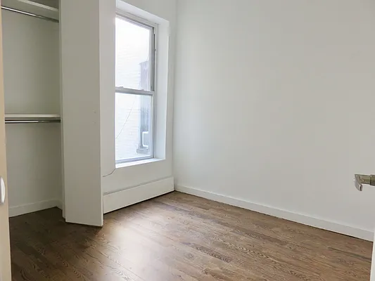 Rented by Space Real Estate | media 19