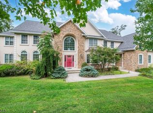 68 Eileen Dr, Cedar Grove, NJ 07009