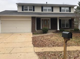 1359 Green Elm Dr, Fenton, MO