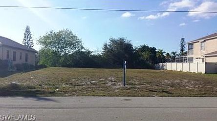 2nd image of 4126 SW 5th Ave