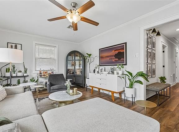 5th image of 905 Taft Park