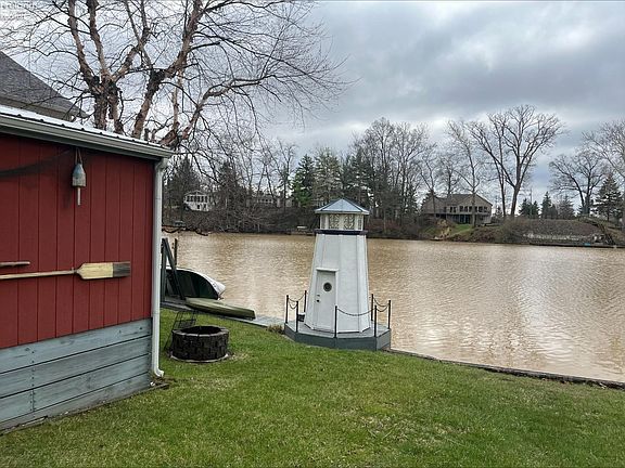 4th image of 218 Van Meter Dr