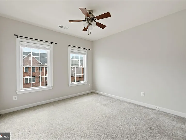 21253 Park Grove Ter — Photo 23